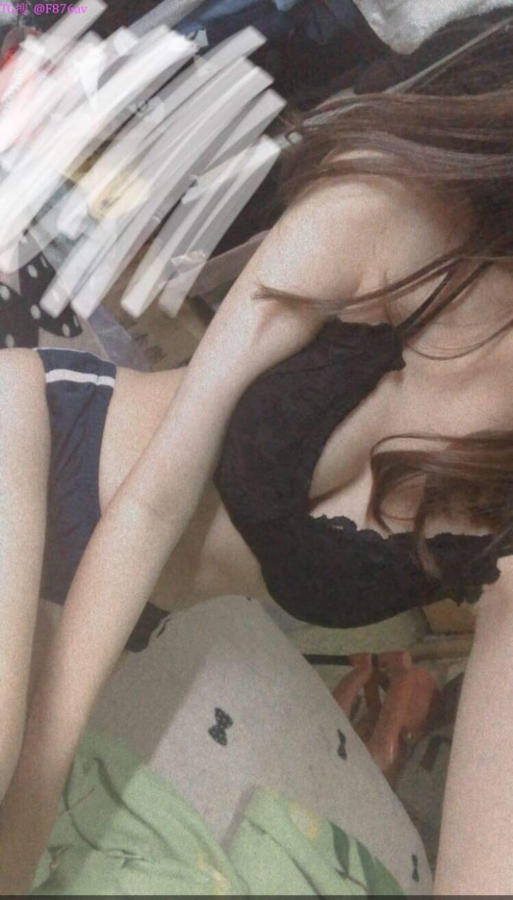 Kỷ niệm ùa về với cô bạn thân 10 năm gặp lại